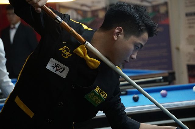 上展现出极 上展现出极